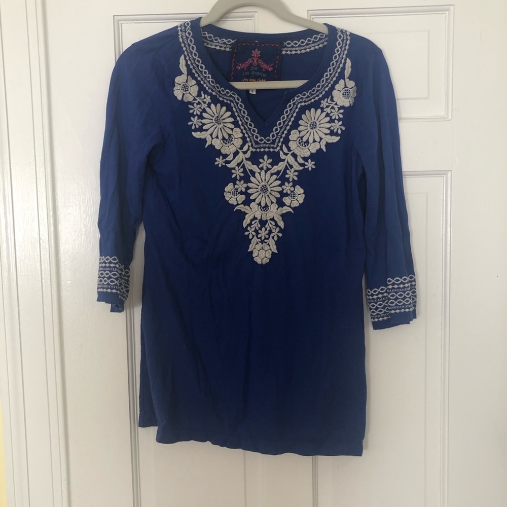 Embroidered top sz small
